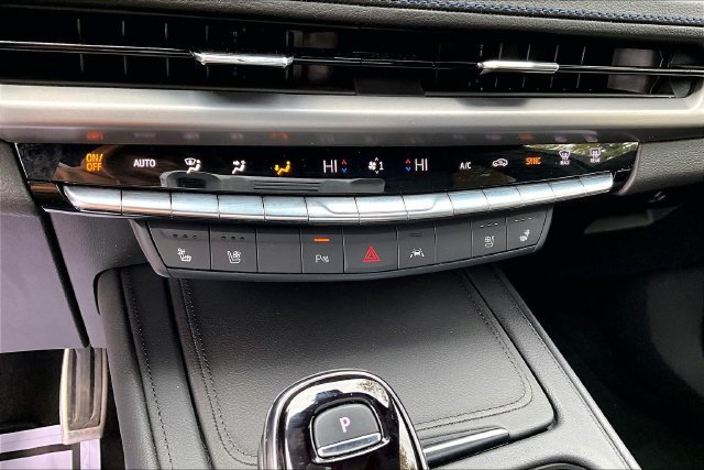 Used 2024 Cadillac XT4 Sport AWD/4WD image 32