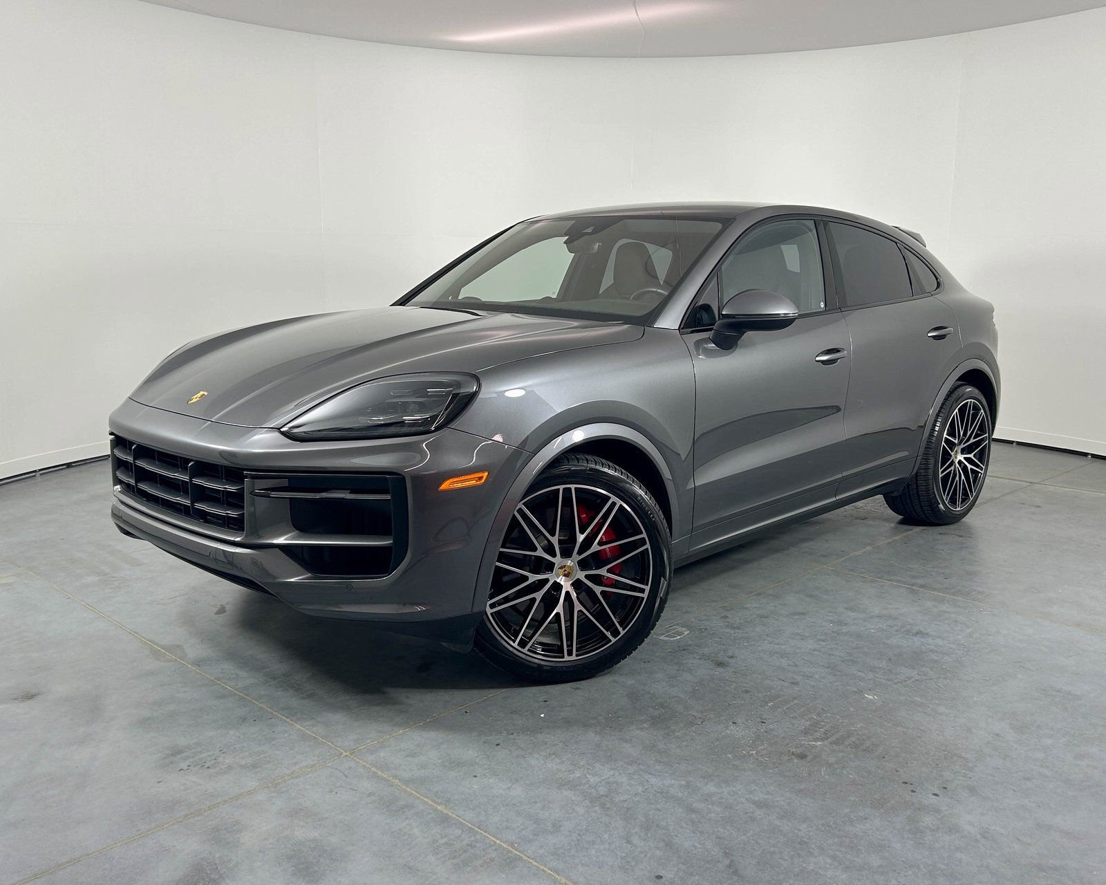 Certified 2024 Porsche Cayenne S AWD/4WD image 1