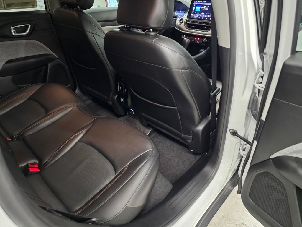 Certified 2022 Jeep Compass Latitude image 30