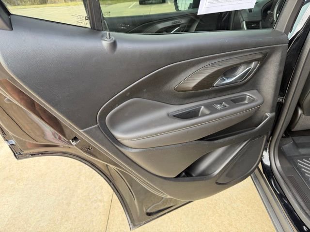 Used 2022 GMC Terrain SLT image 14