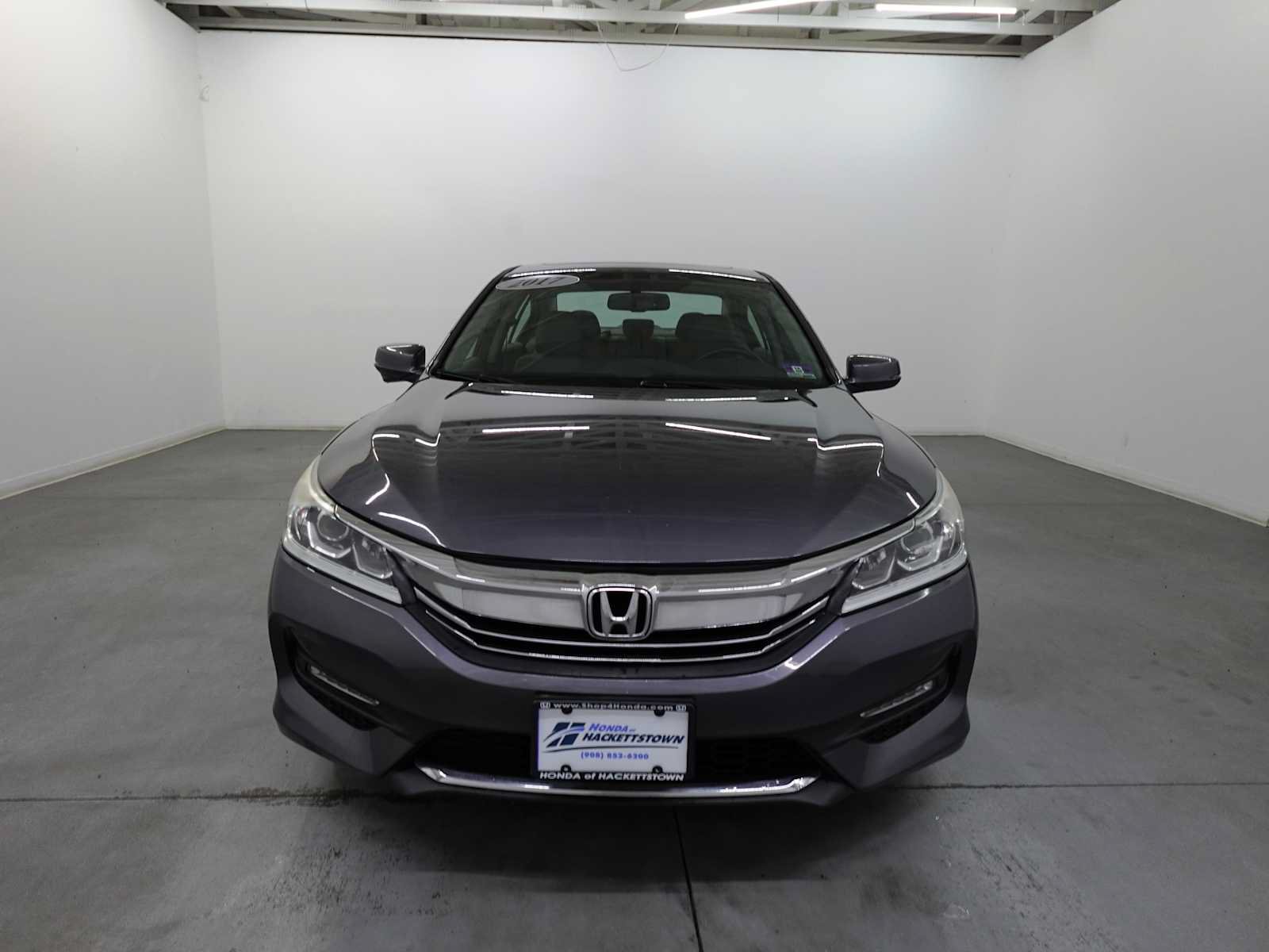 Certified 2017 Honda Accord EX-L image 2