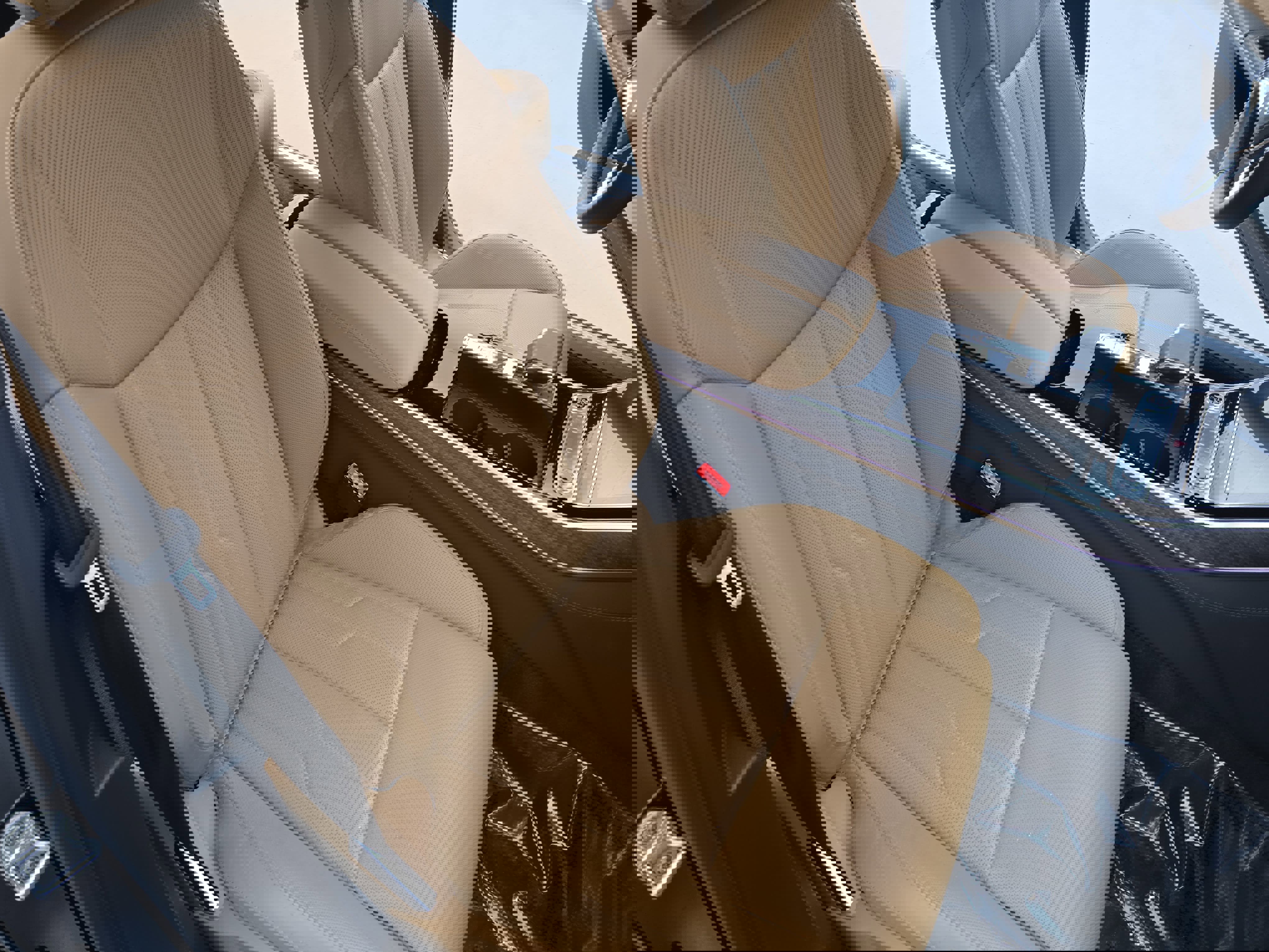 Used 2021 Audi A8 L 4.0T image 10