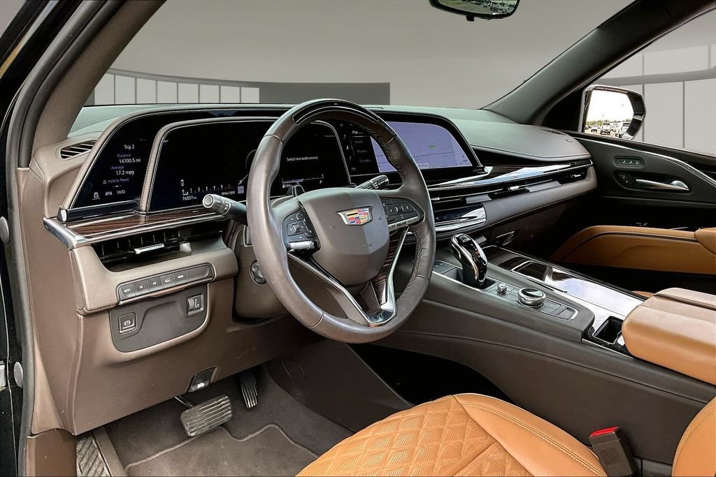 Used 2023 Cadillac Escalade ESV Premium Luxury AWD/4WD image 13