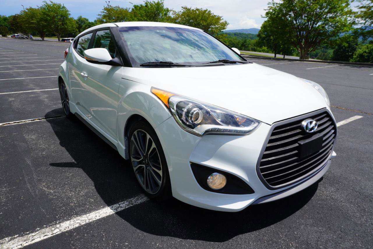 Used 2016 Hyundai Veloster Turbo FWD image 7