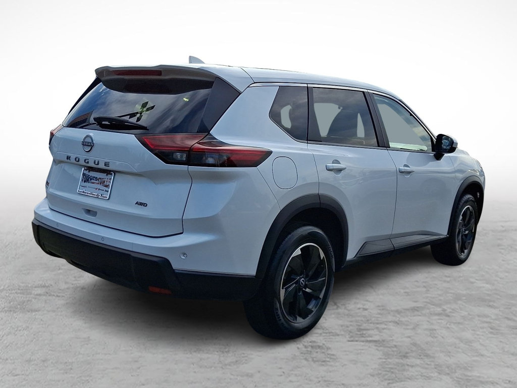 Used 2025 Nissan Rogue SV AWD/4WD image 5