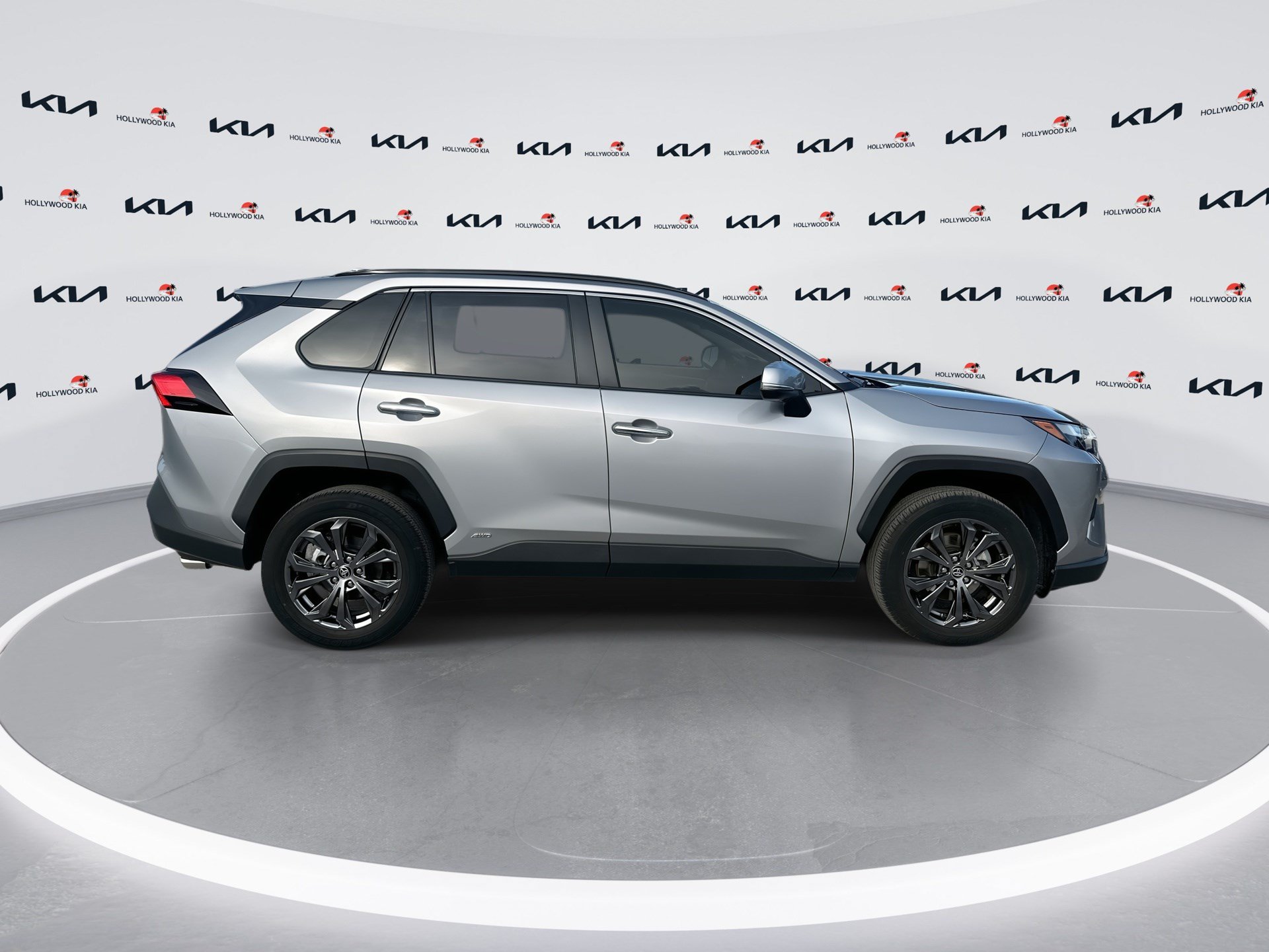 Used 2024 Toyota RAV4 Limited AWD/4WD image 9