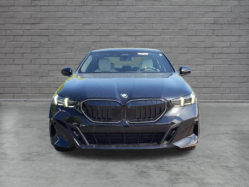 New 2027 BMW 530i xDrive w/ M Sport Package AWD/4WD image 2