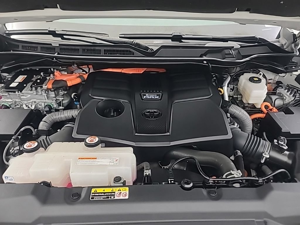 Used 2022 Toyota Tundra Capstone AWD/4WD image 43