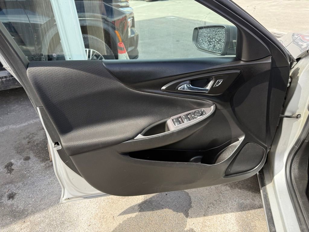 Used 2021 Chevrolet Malibu LS image 11