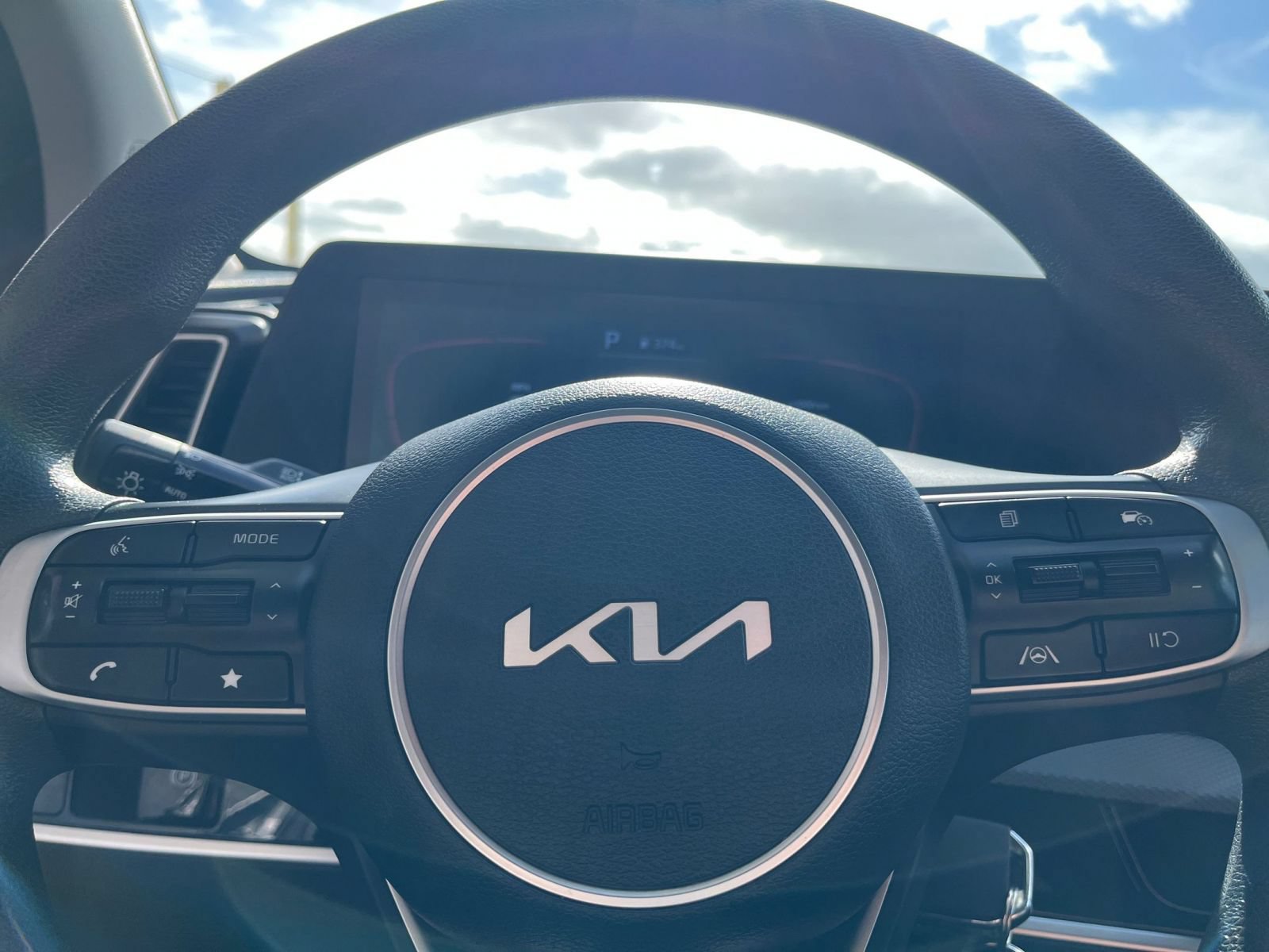Used 2025 Kia Sportage LX FWD image 26