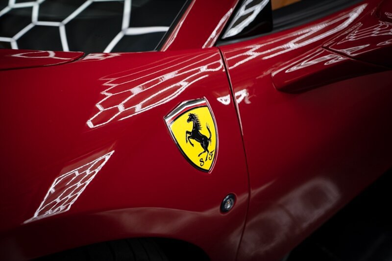 Used 2021 Ferrari F8 Tributo RWD image 14