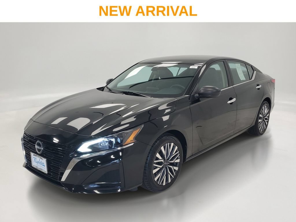 Used 2025 Nissan Altima 2.5 SV FWD image 1