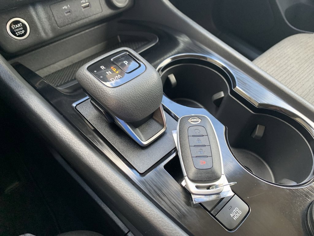 Used 2023 Nissan Rogue SV image 26