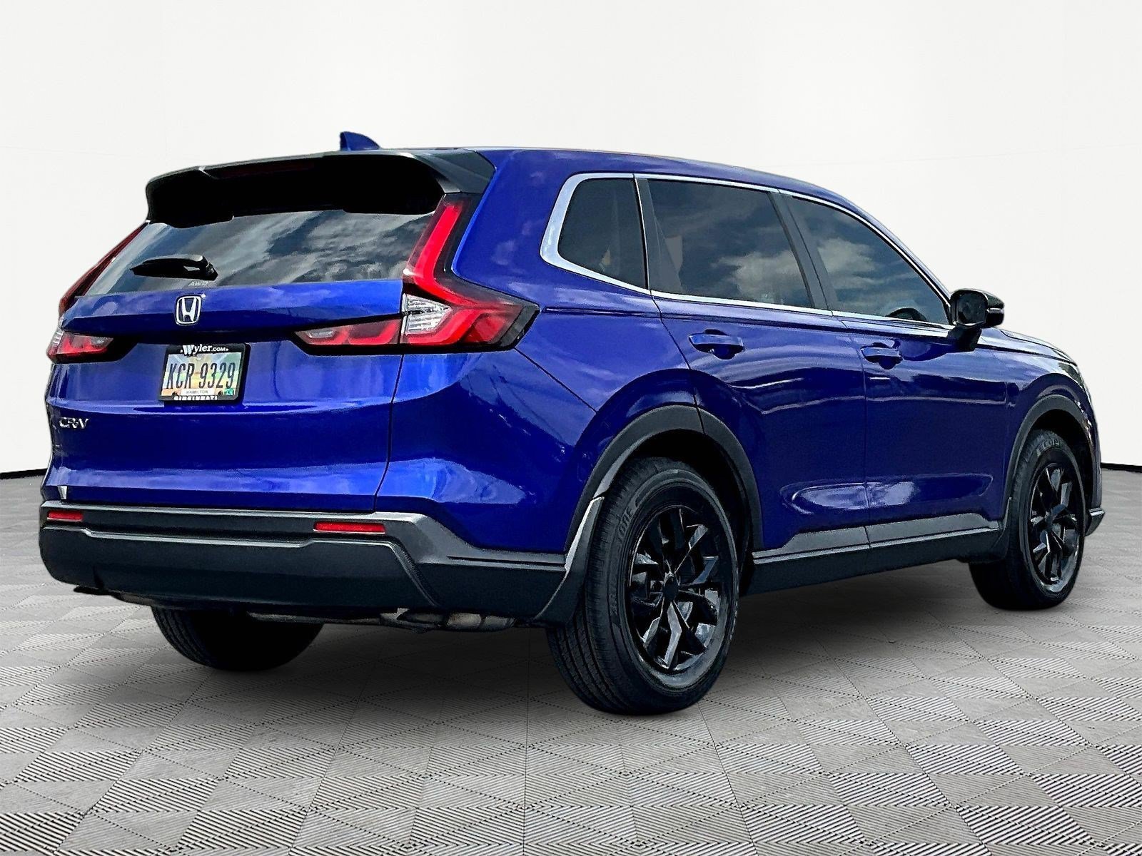 Used 2023 Honda CR-V LX image 6