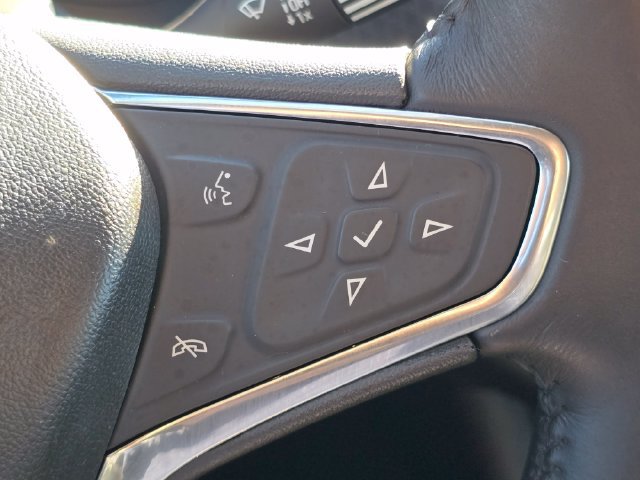 Used 2017 Chevrolet Malibu LT FWD image 14