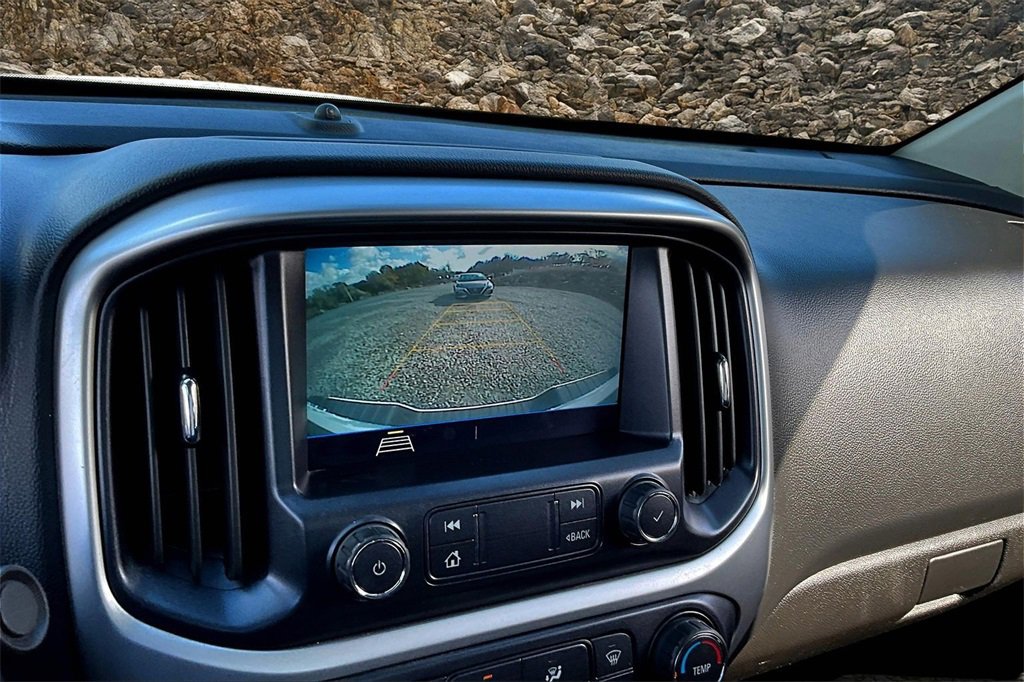 Used 2022 Chevrolet Colorado LT w/ Safety Package image 18