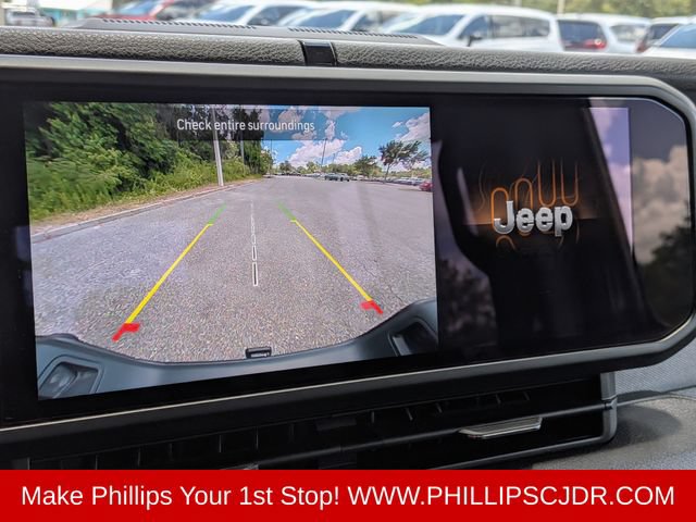 Certified 2025 Jeep Gladiator Sport AWD/4WD image 19