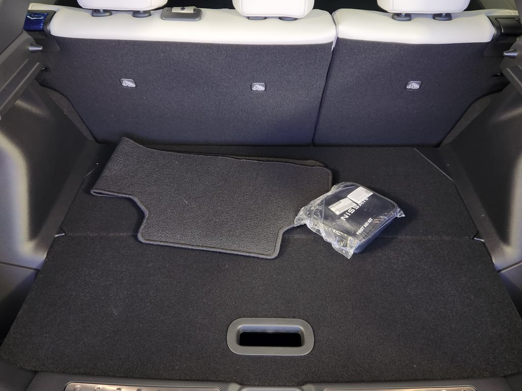 New 2026 Nissan Leaf SV+ w/ Illuminated Package FWD image 20