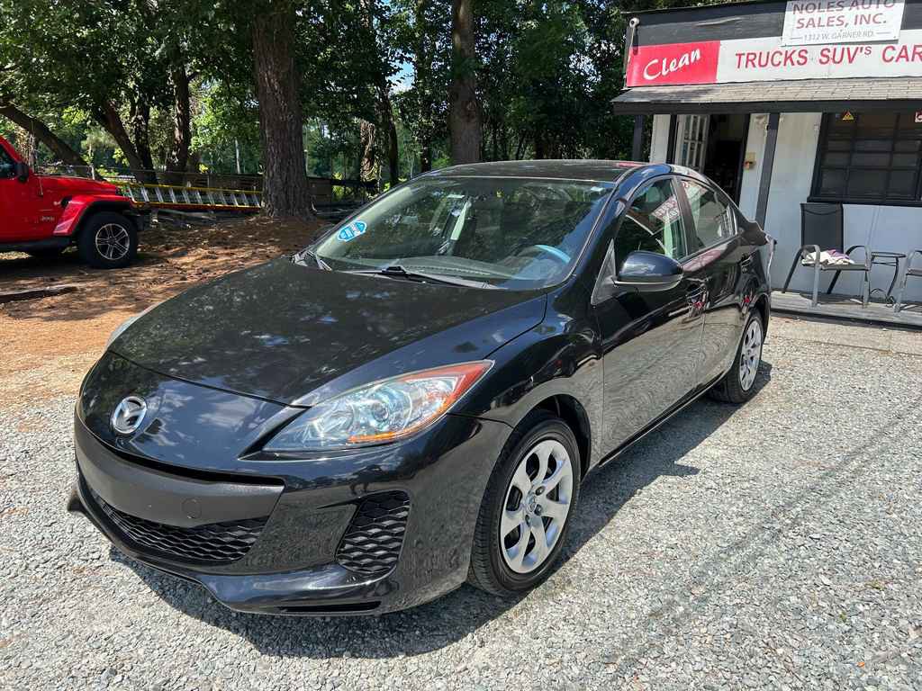 Used 2013 MAZDA MAZDA3 i Sport FWD image 3