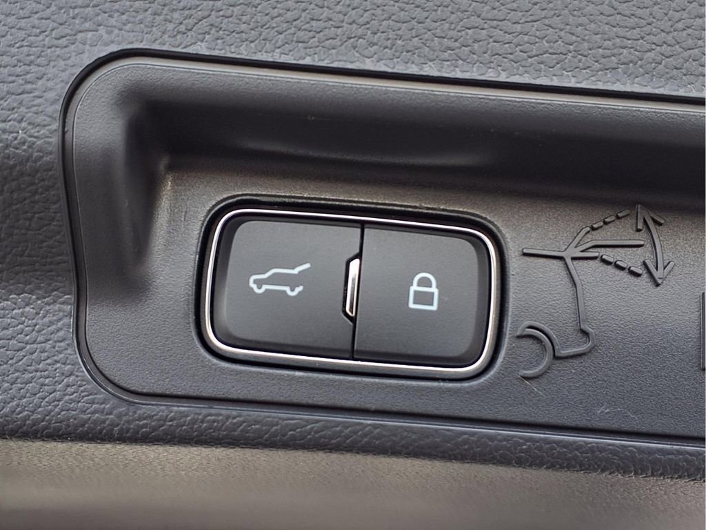 New 2026 Ford Explorer ST-Line image 24