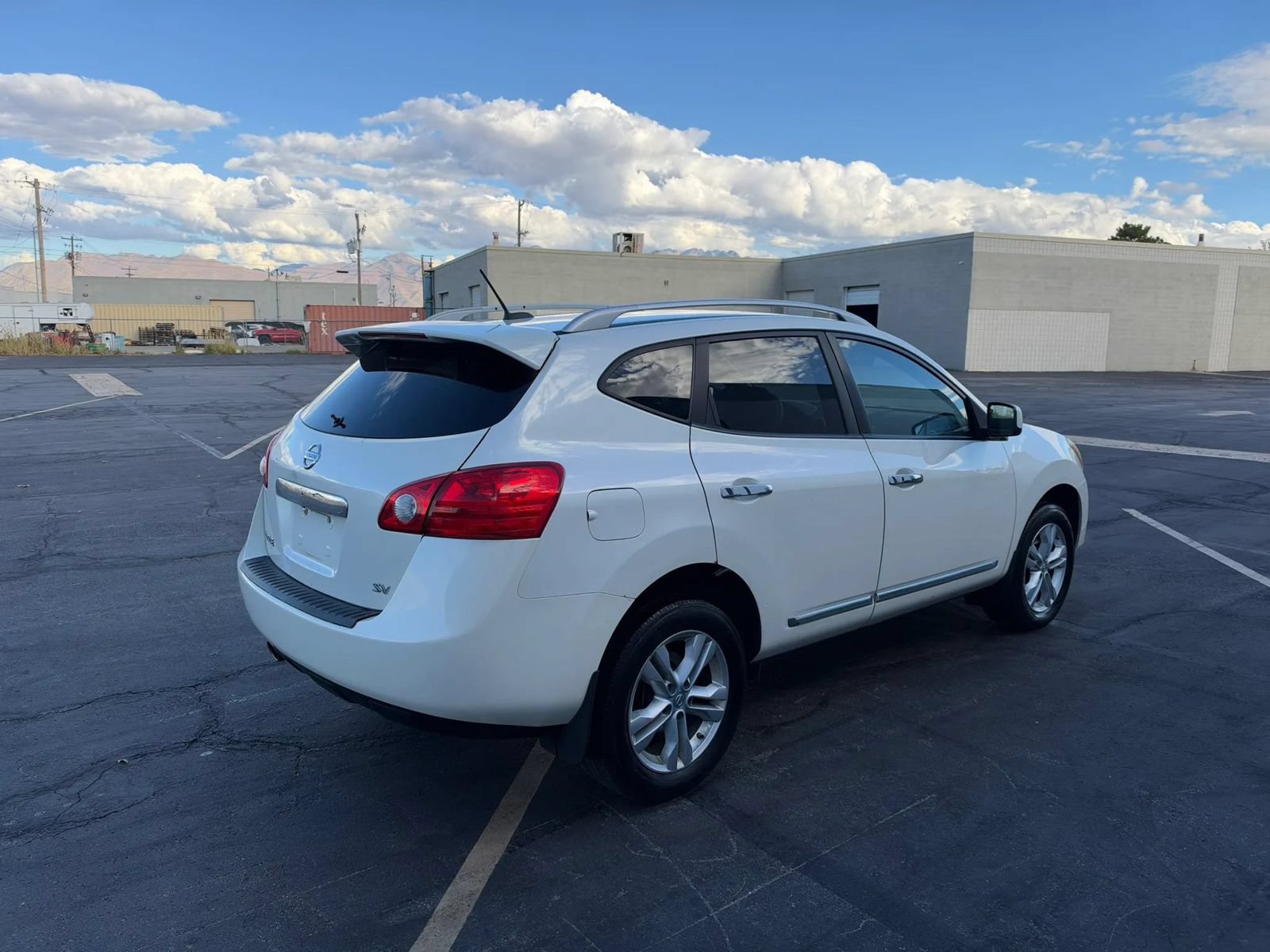 Used 2012 Nissan Rogue SV FWD image 5