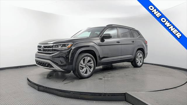 Used 2022 Volkswagen Atlas SE w/ Panoramic Sunroof Package FWD image 2