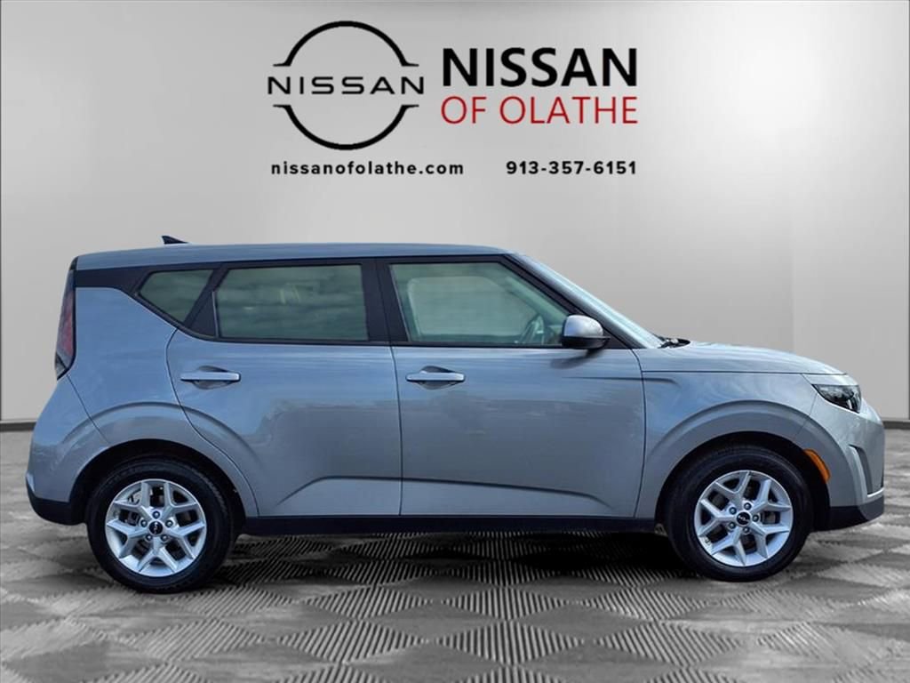 Used 2024 Kia Soul LX w/ Option Group 015 image 27