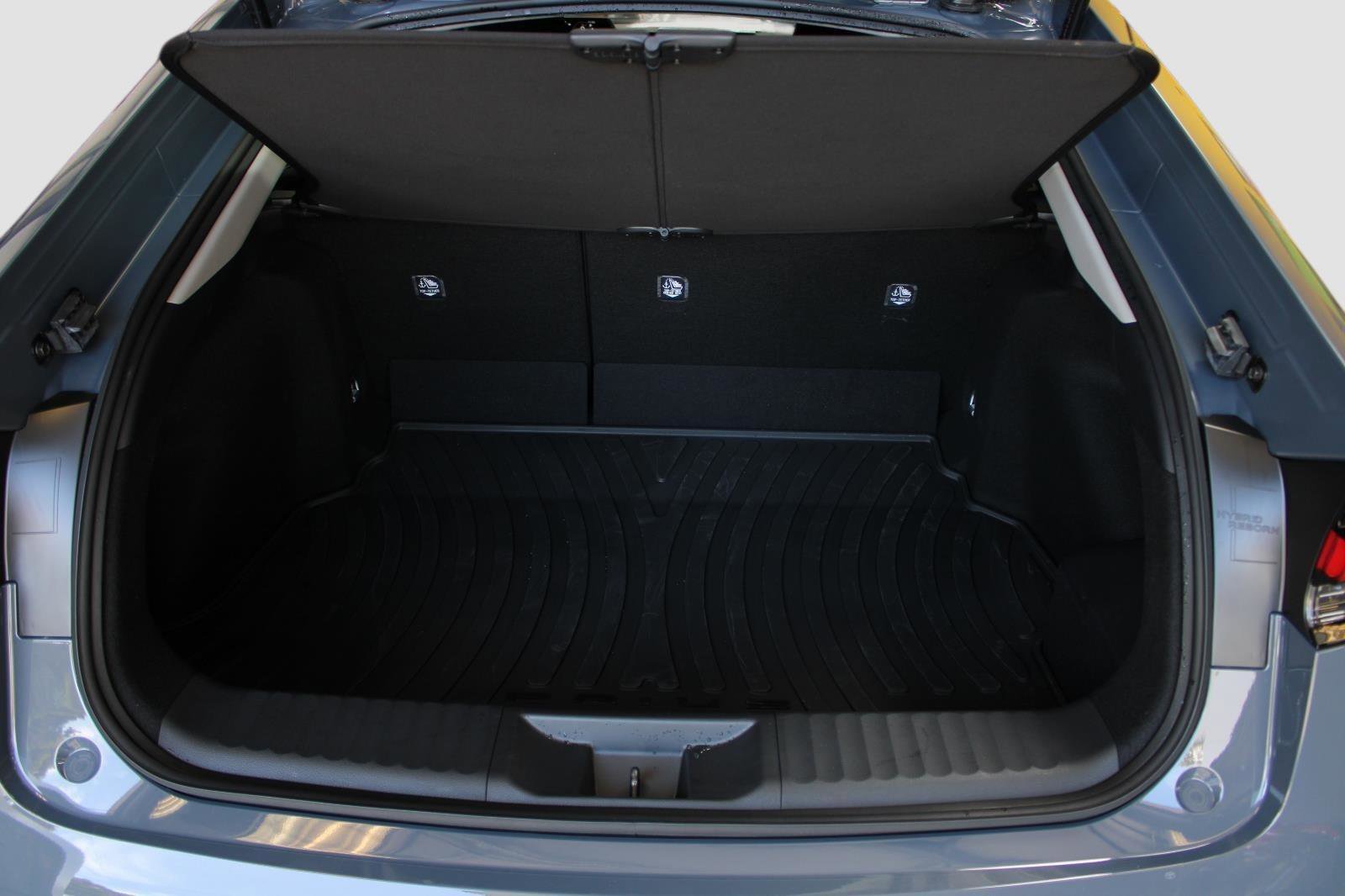 Used 2026 Toyota Prius LE w/ Protection Package #3 (TMS) FWD image 32