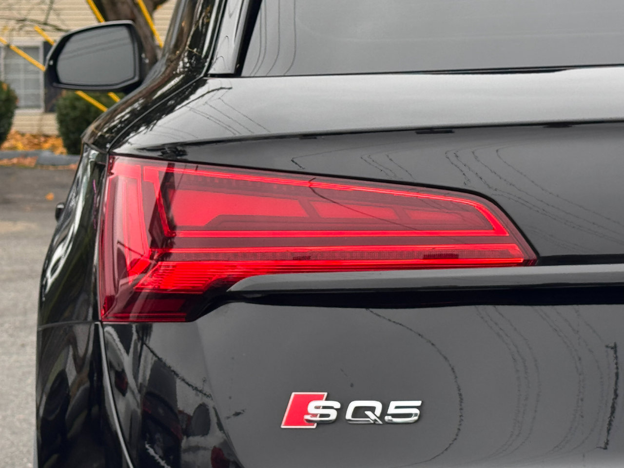 Used 2021 Audi SQ5 Premium Plus w/ Premium Plus Package image 28