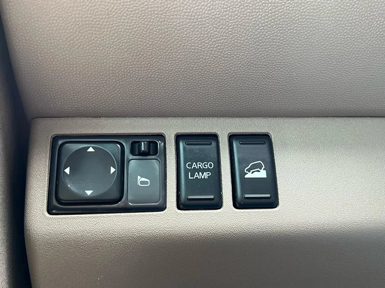Used 2013 Nissan Frontier SV AWD/4WD image 40