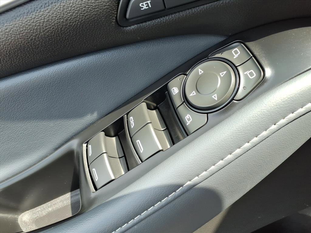 Used 2024 Buick Enclave Premium image 16