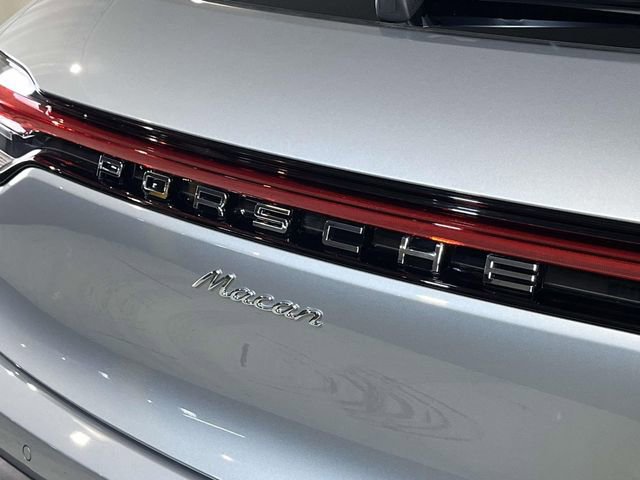 New 2026 Porsche Macan AWD/4WD image 11