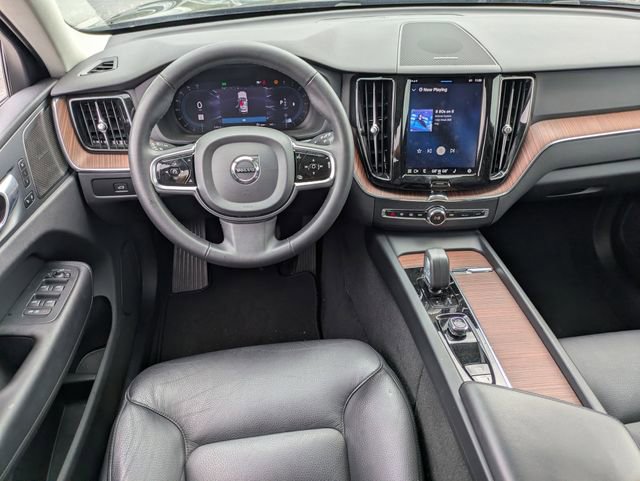 Used 2024 Volvo XC60 B5 Plus AWD/4WD image 19