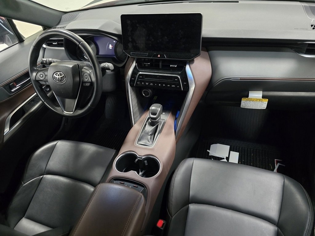 Certified 2024 Toyota Venza Limited image 21
