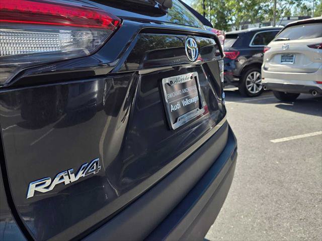 Used 2025 Toyota RAV4 LE AWD/4WD image 14