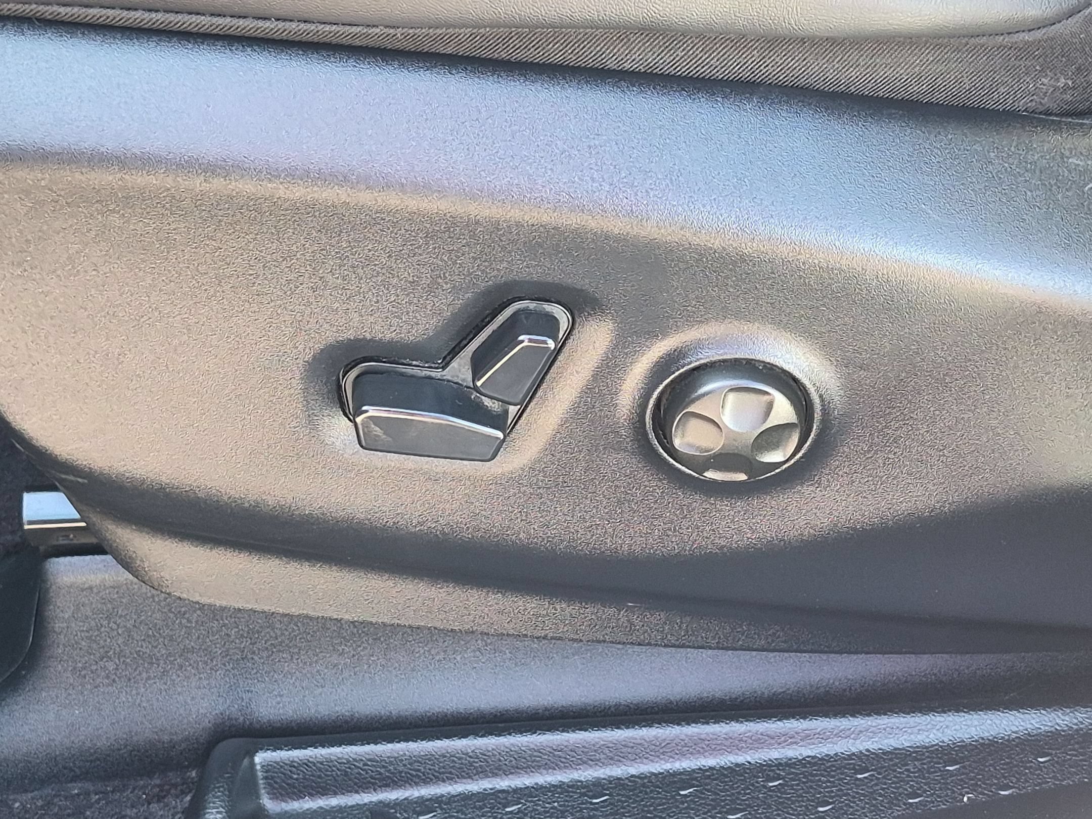 Used 2025 Chrysler Pacifica Select FWD image 15
