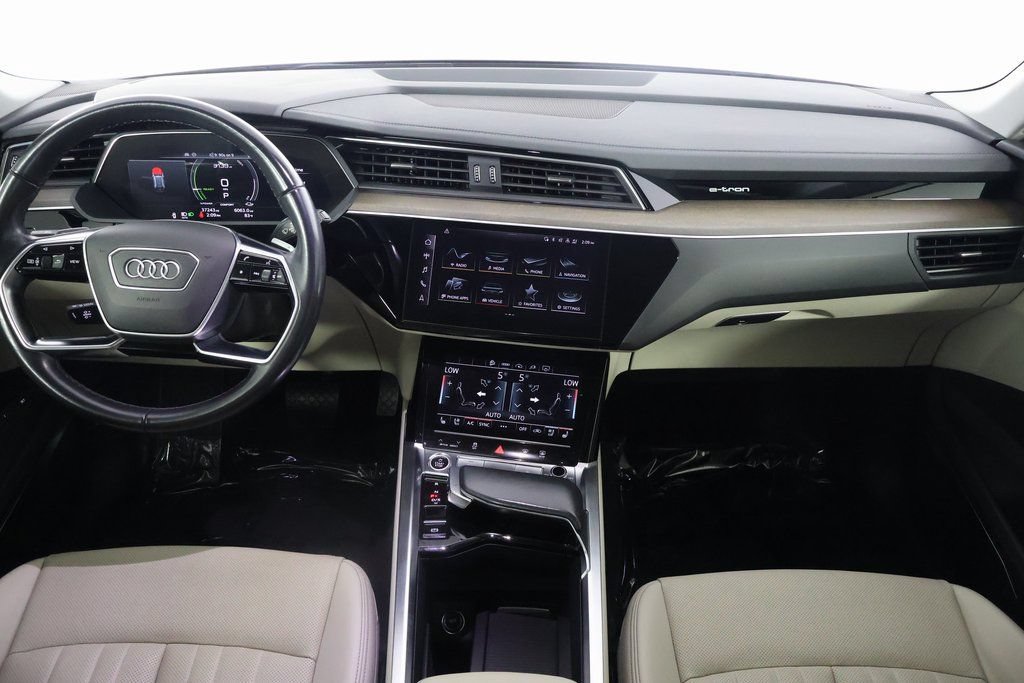 Used 2024 Audi Q8 e-tron Premium Plus w/ Premium Plus Package AWD/4WD image 8