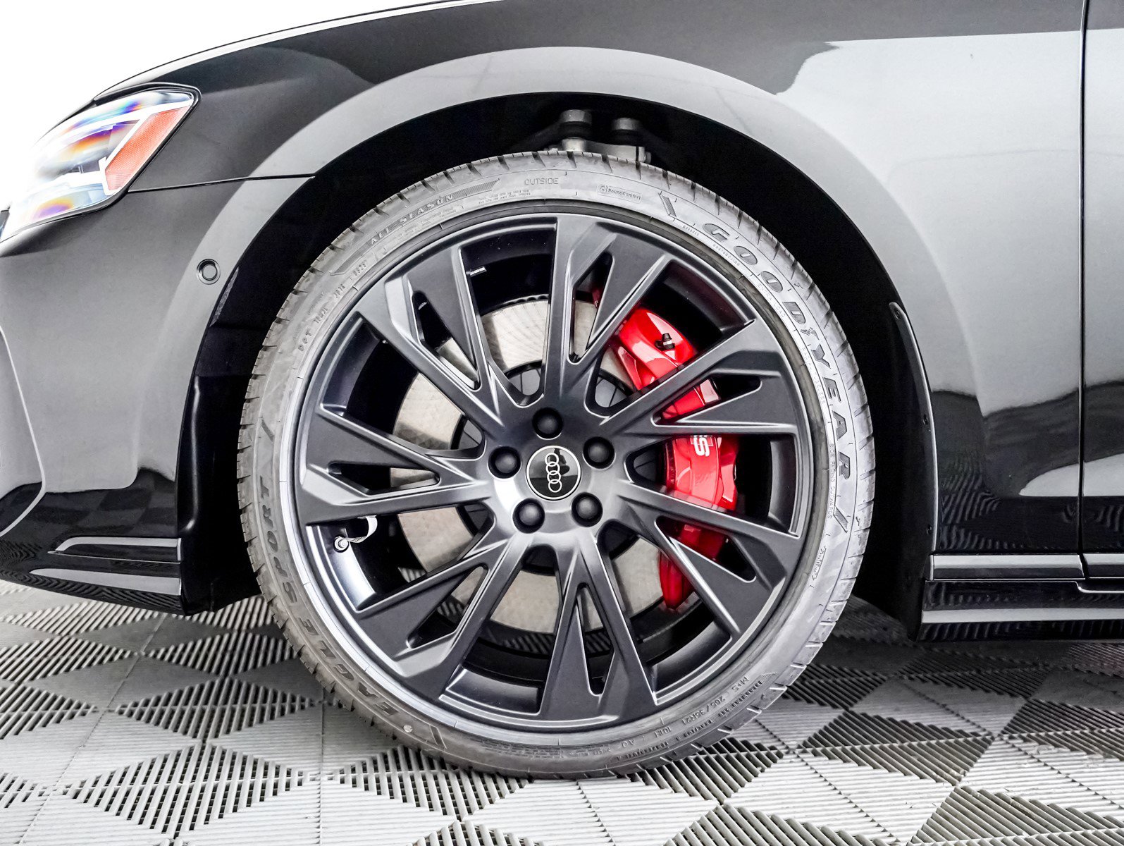 New 2025 Audi S8 image 6