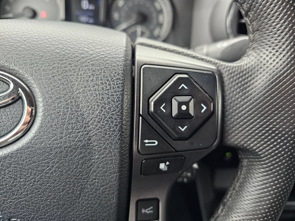Used 2019 Toyota Tacoma TRD Pro AWD/4WD image 25