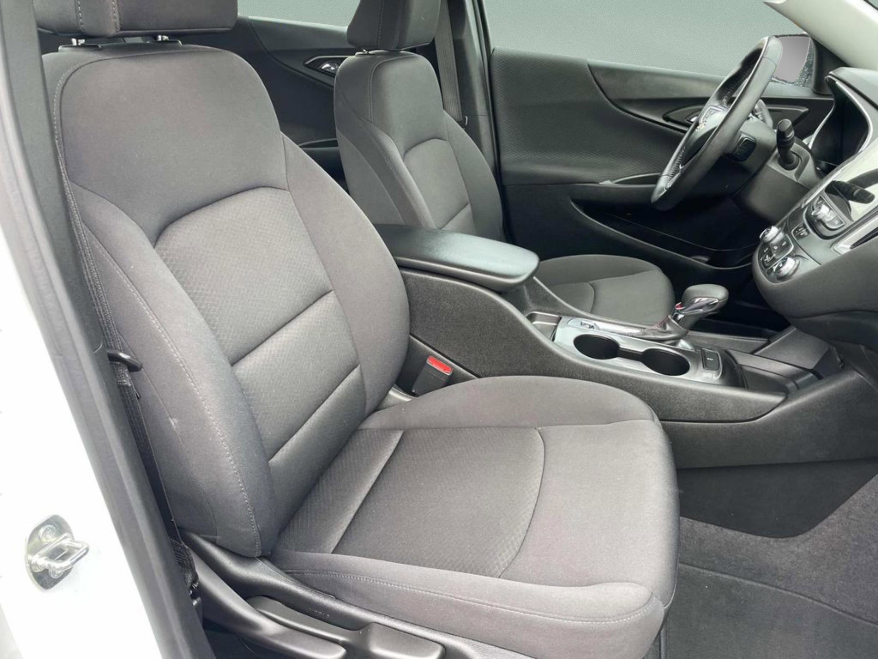 Used 2022 Chevrolet Malibu RS FWD image 18
