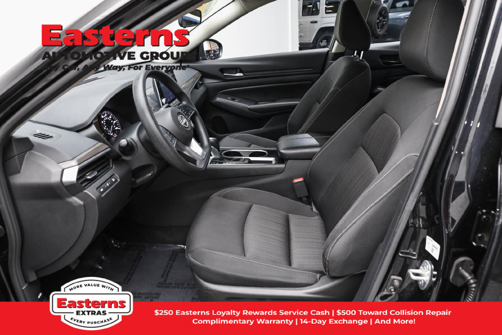 Used 2024 Nissan Altima 2.5 SV FWD image 15