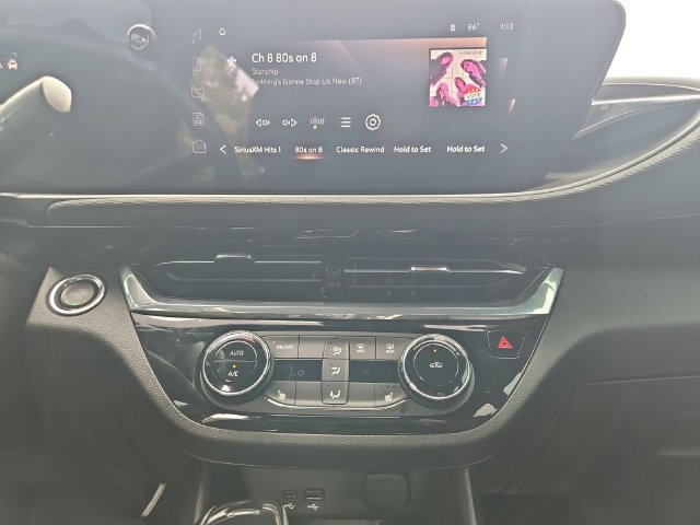 Certified 2025 Buick Envista Sport Touring w/ Convenience I Package FWD image 18