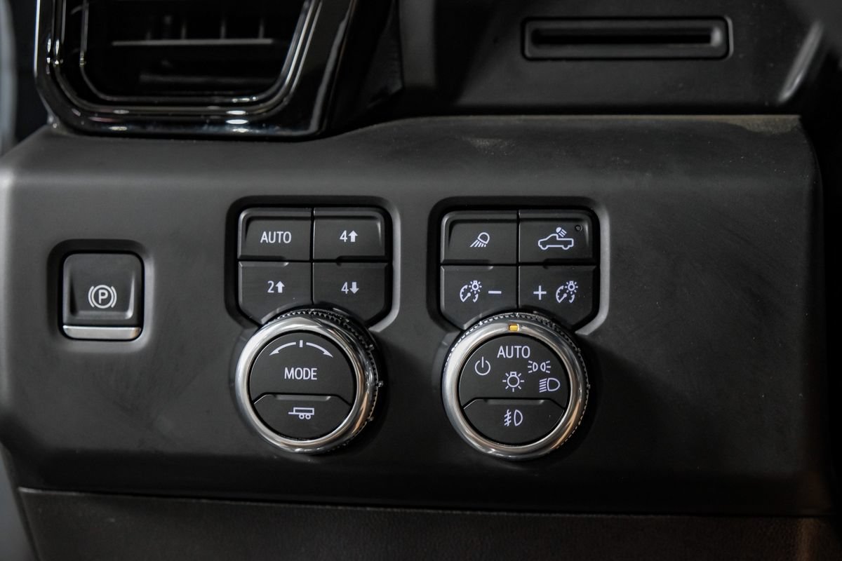 Used 2024 GMC Sierra 1500 AT4 w/ AT4 Premium Package AWD/4WD image 23