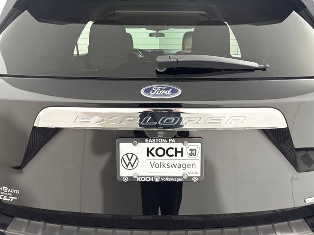 Used 2020 Ford Explorer XLT w/ Equipment Group 202A image 19