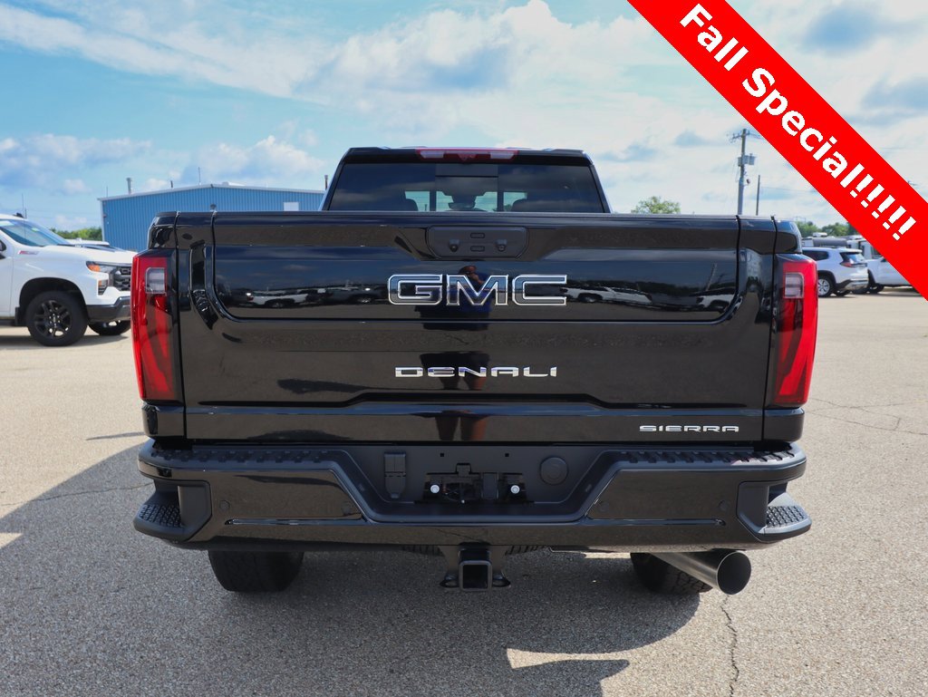 New 2025 GMC Sierra 2500 Denali Ultimate w/ Max Trailering Package image 4