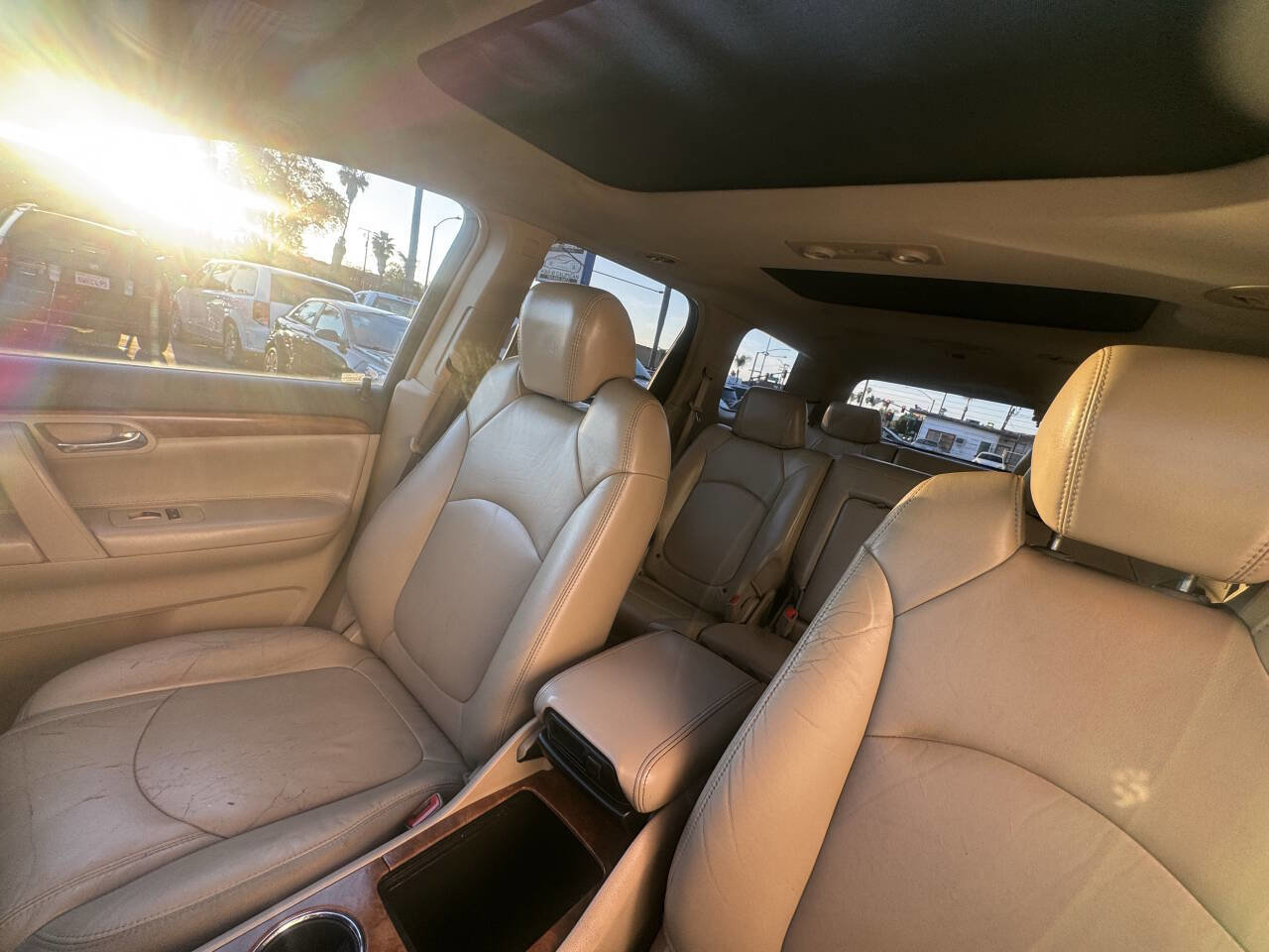 Used 2008 Saturn Outlook XR w/ Luxury Package image 9