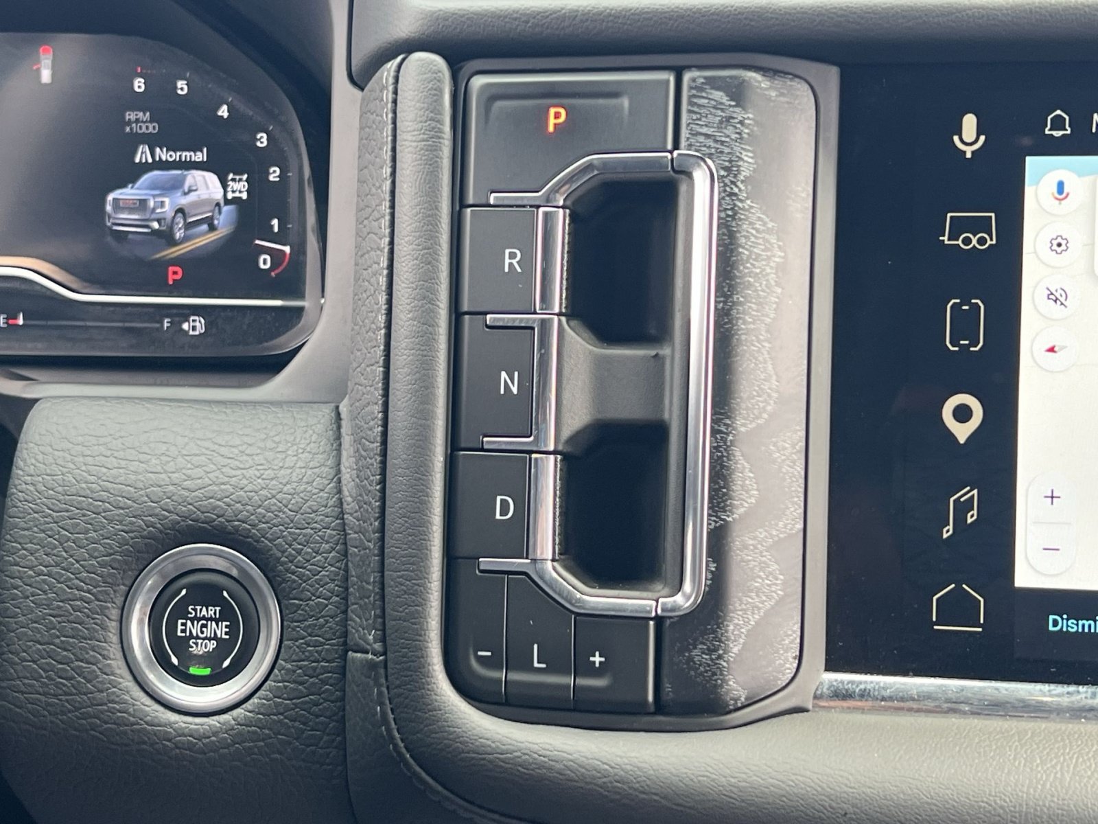 Used 2023 GMC Yukon XL Denali w/ Advanced Technology Package AWD/4WD image 21