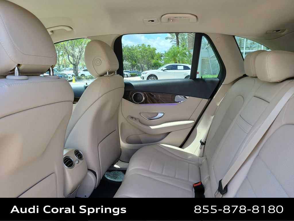 Used 2020 Mercedes-Benz GLC 300 image 12