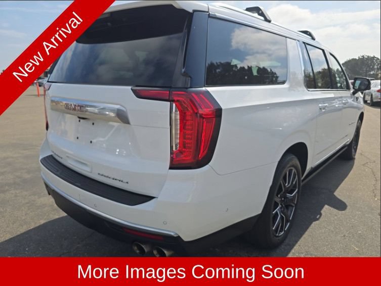 Used 2023 GMC Yukon XL Denali w/ Denali Reserve Package AWD/4WD image 3
