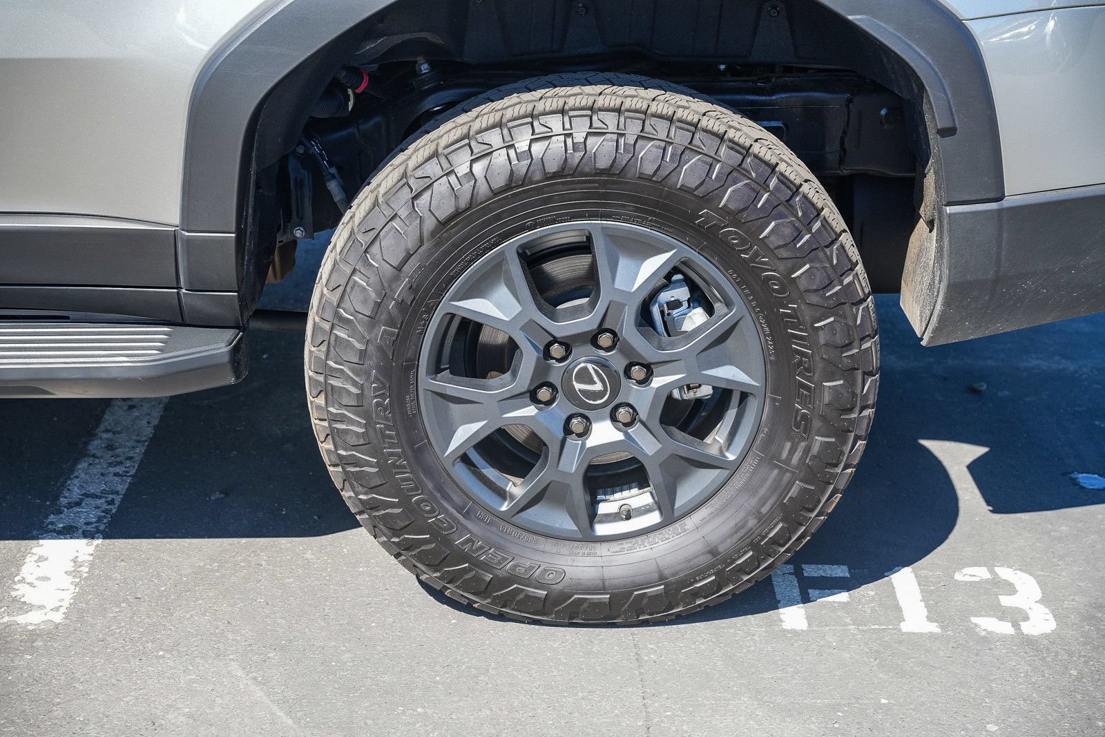 Used 2025 Lexus GX 550 AWD/4WD image 10